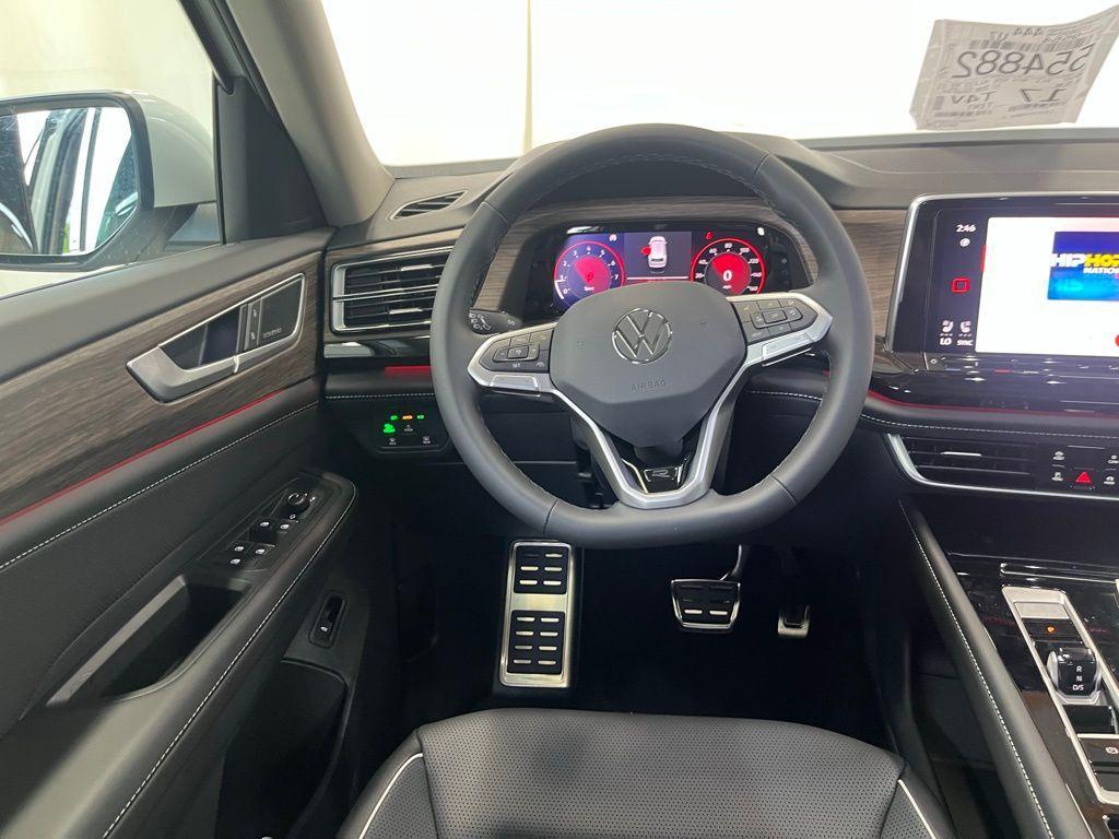 new 2025 Volkswagen Atlas car, priced at $50,553