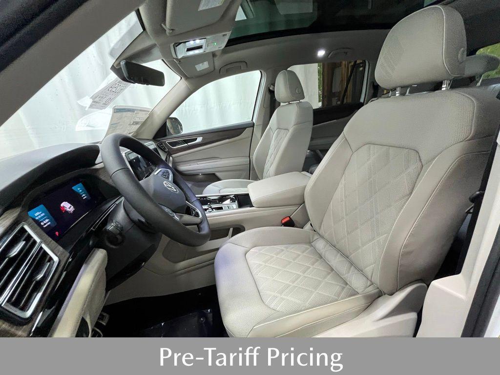 new 2025 Volkswagen Atlas car, priced at $53,053