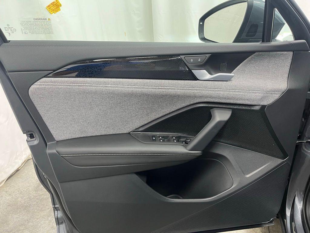 new 2025 Volkswagen Tiguan car, priced at $31,906