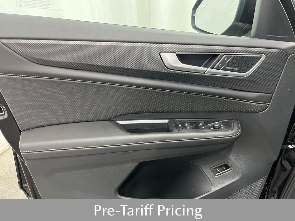 new 2025 Volkswagen Atlas Cross Sport car, priced at $52,268