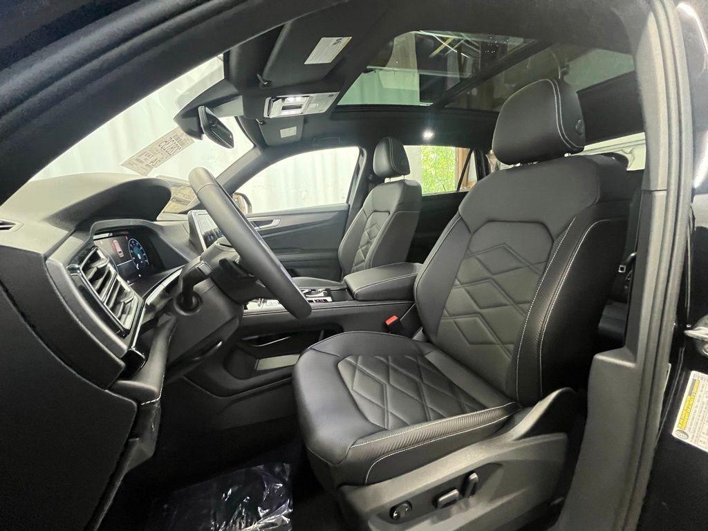 new 2025 Volkswagen Atlas Cross Sport car, priced at $43,679