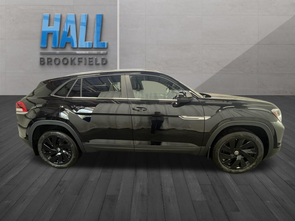 new 2025 Volkswagen Atlas Cross Sport car, priced at $43,679