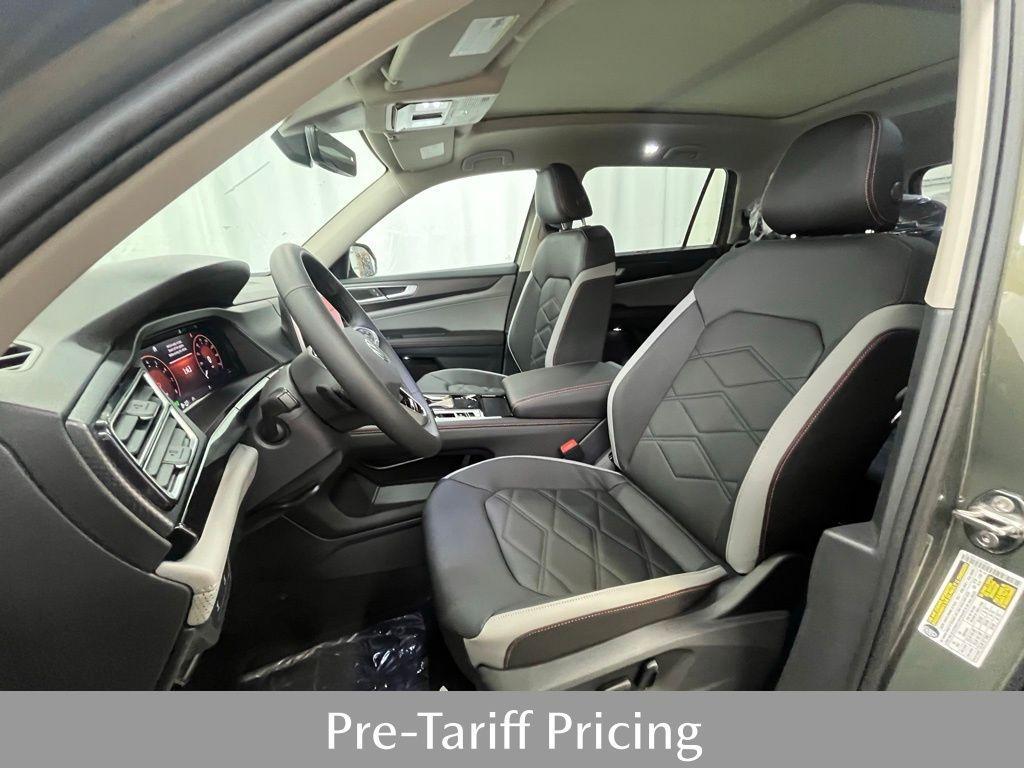 new 2025 Volkswagen Atlas car, priced at $45,417
