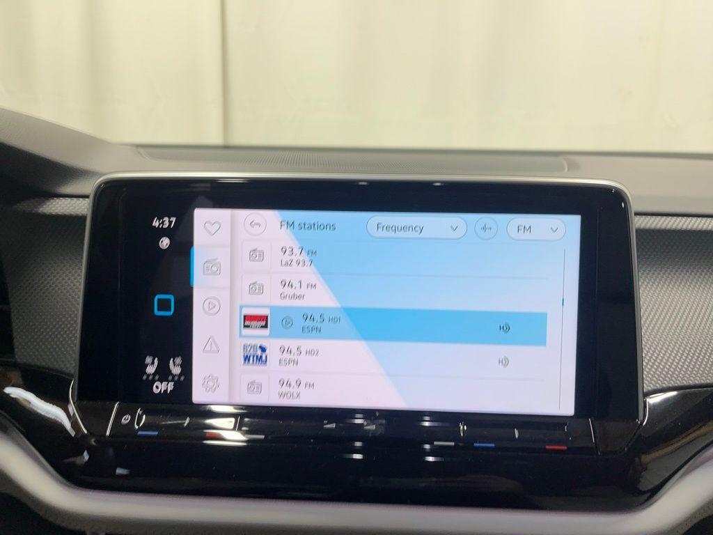 used 2025 Volkswagen Atlas Cross Sport car, priced at $43,991