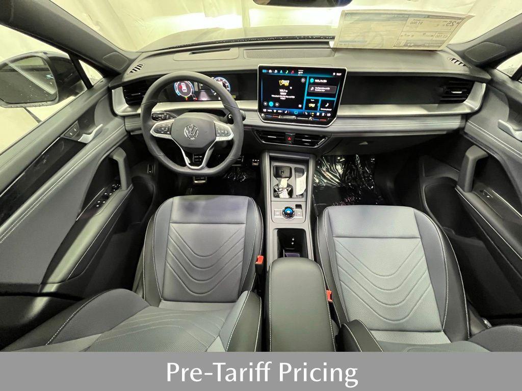 new 2025 Volkswagen Tiguan car, priced at $39,081