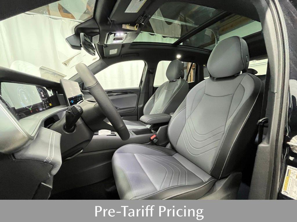 new 2025 Volkswagen Tiguan car, priced at $39,081