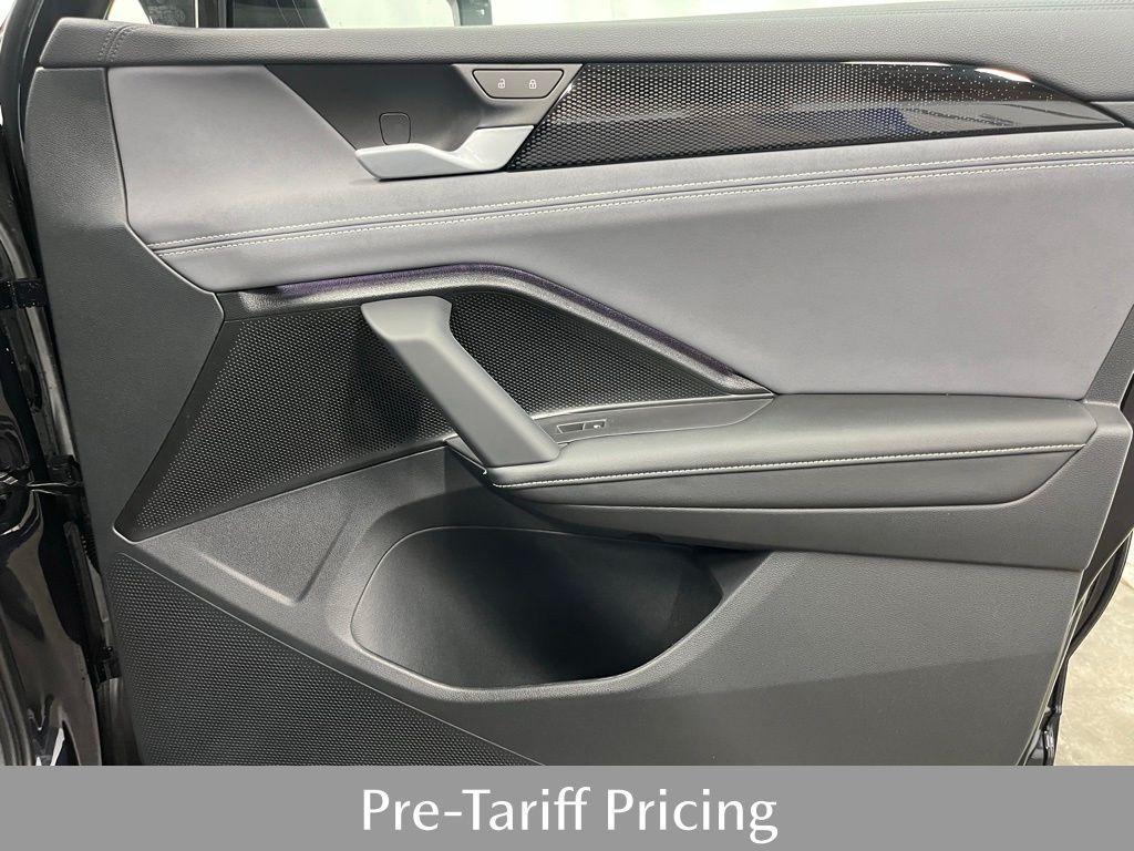 new 2025 Volkswagen Tiguan car, priced at $39,081