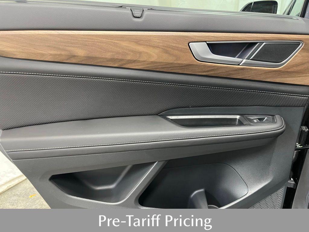 new 2025 Volkswagen Atlas car, priced at $44,951