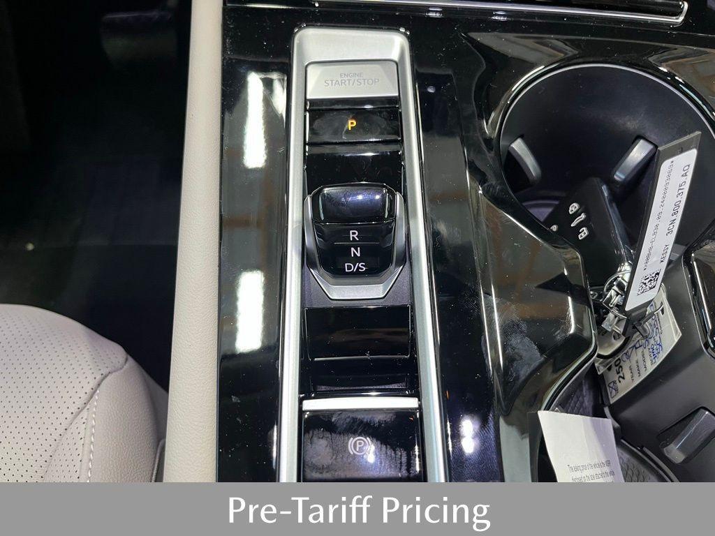 new 2025 Volkswagen Atlas car, priced at $43,321