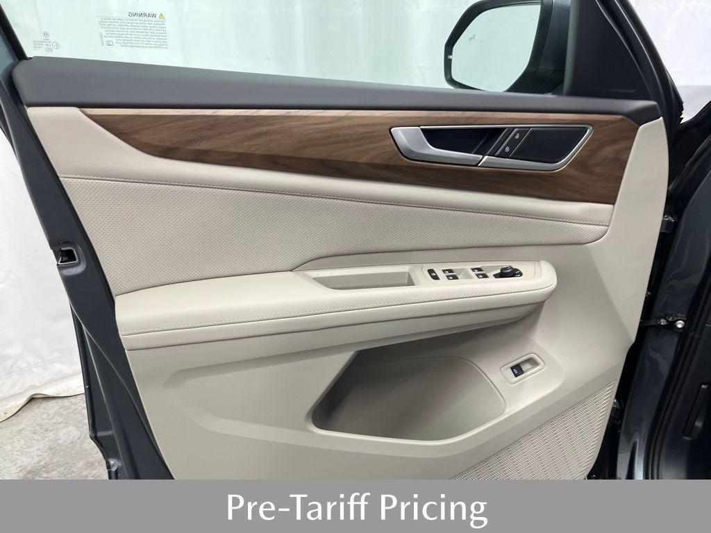 new 2025 Volkswagen Atlas car, priced at $43,321