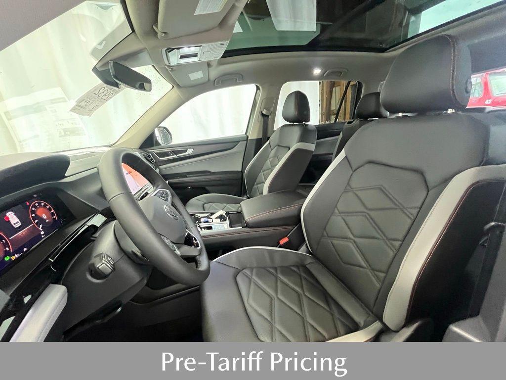 new 2025 Volkswagen Atlas car, priced at $45,111