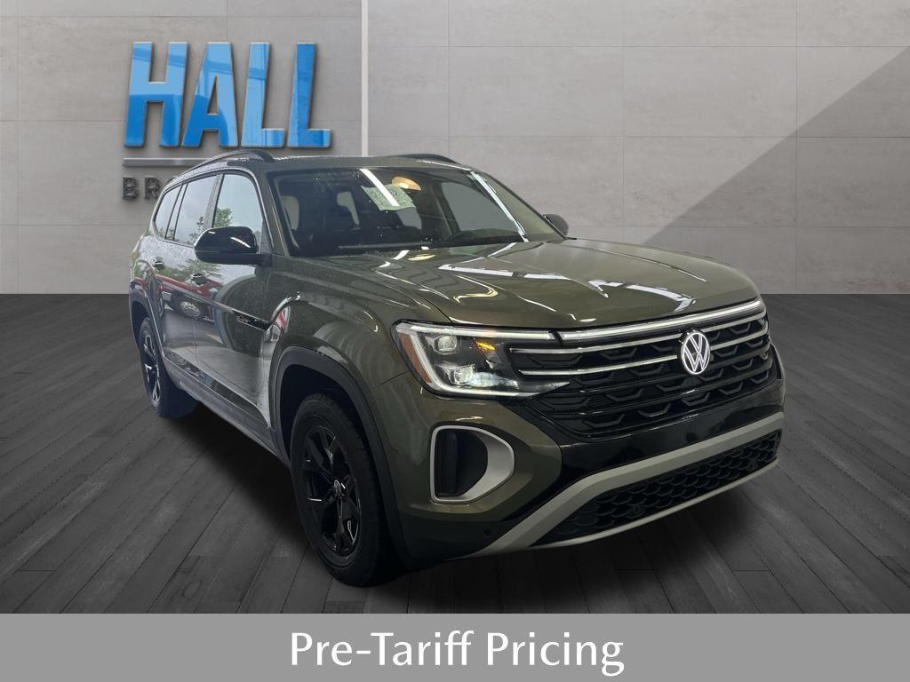 new 2025 Volkswagen Atlas car, priced at $45,111