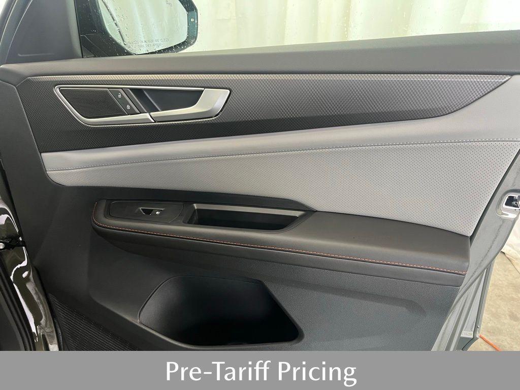 new 2025 Volkswagen Atlas car, priced at $45,111