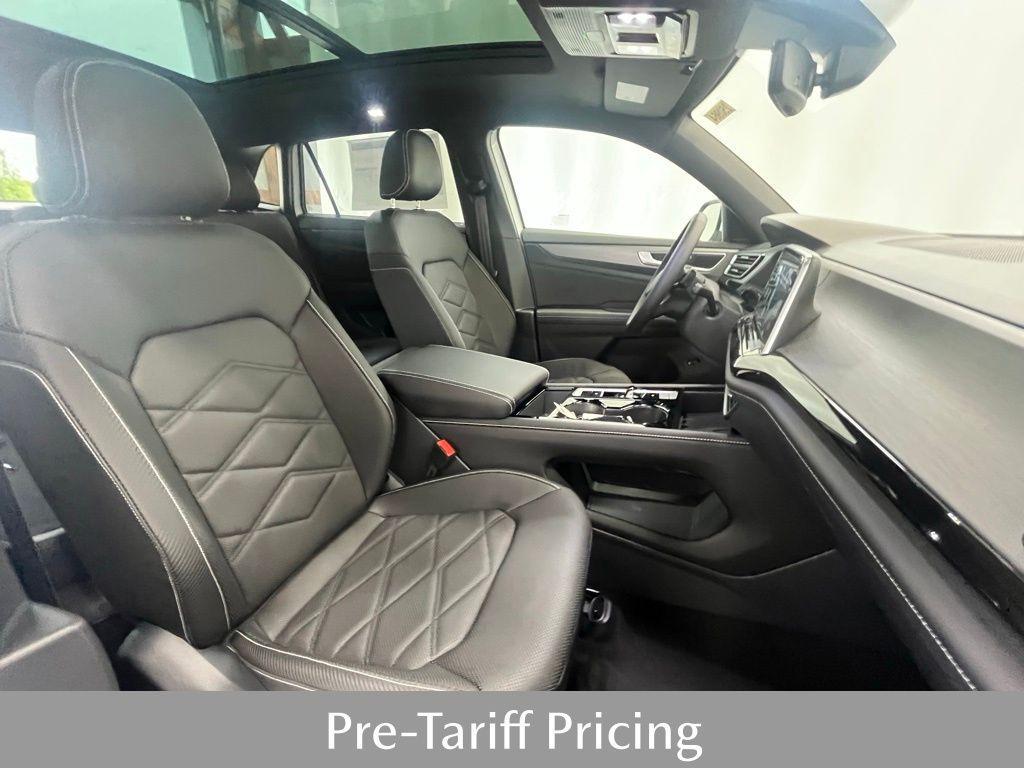 new 2025 Volkswagen Atlas Cross Sport car, priced at $44,597
