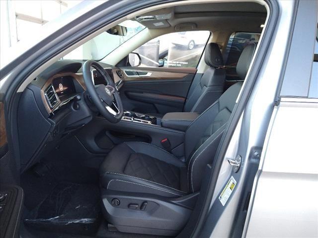 new 2025 Volkswagen Atlas car, priced at $44,266