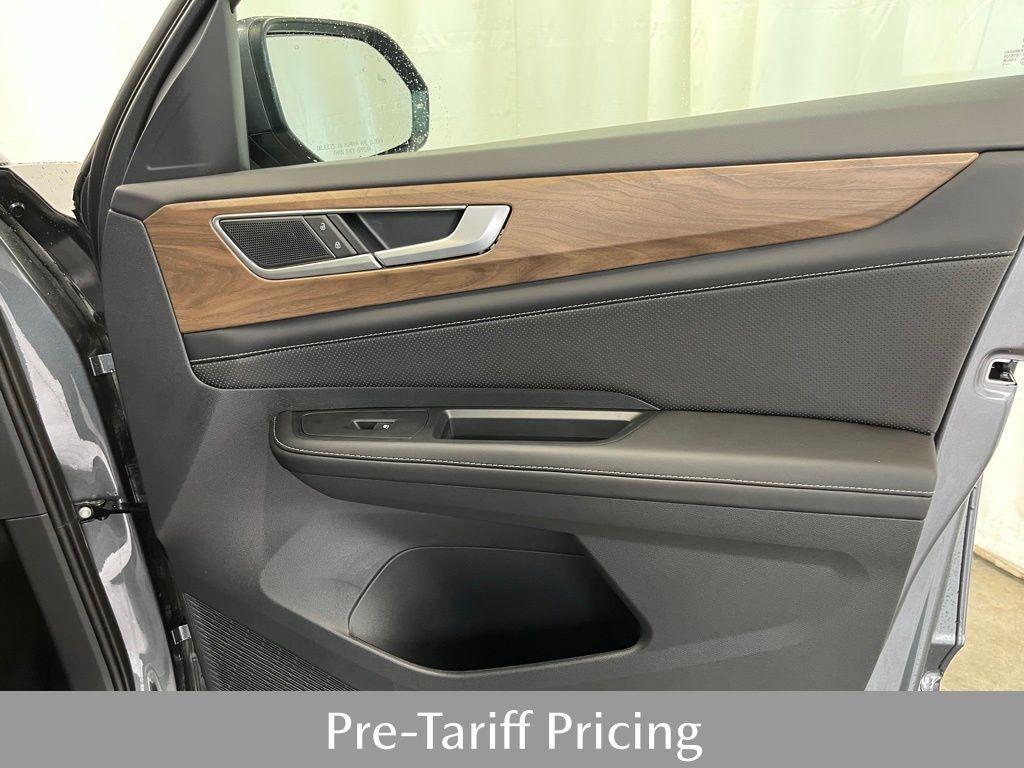 new 2025 Volkswagen Atlas car, priced at $42,809