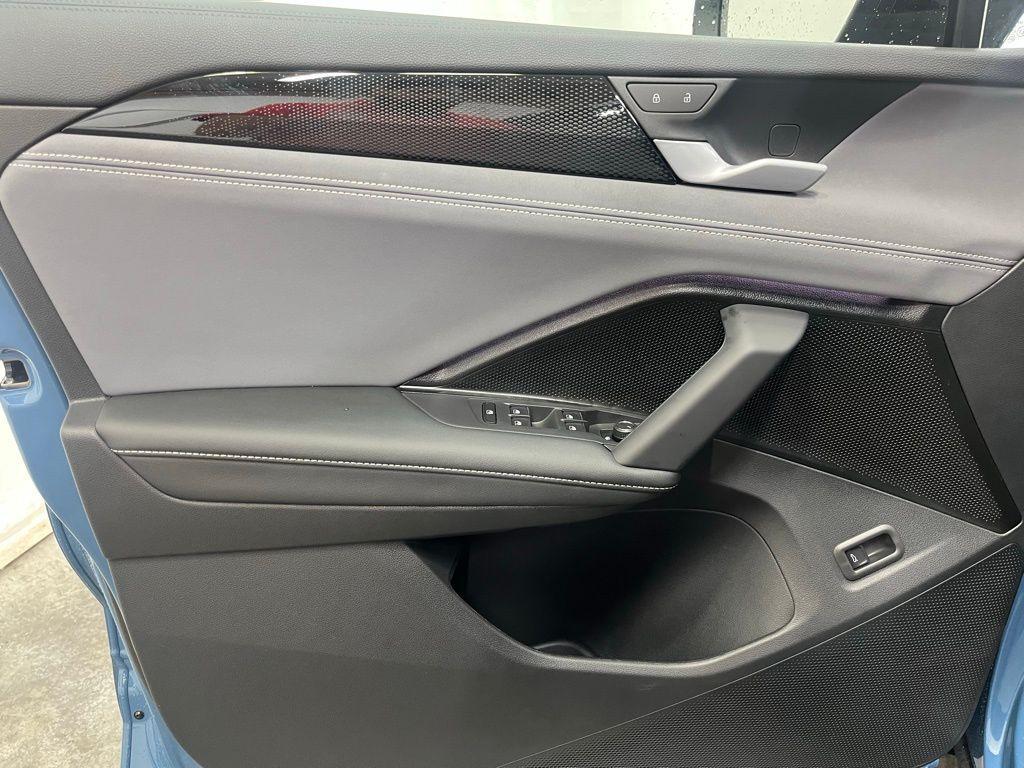 new 2025 Volkswagen Tiguan car, priced at $37,453