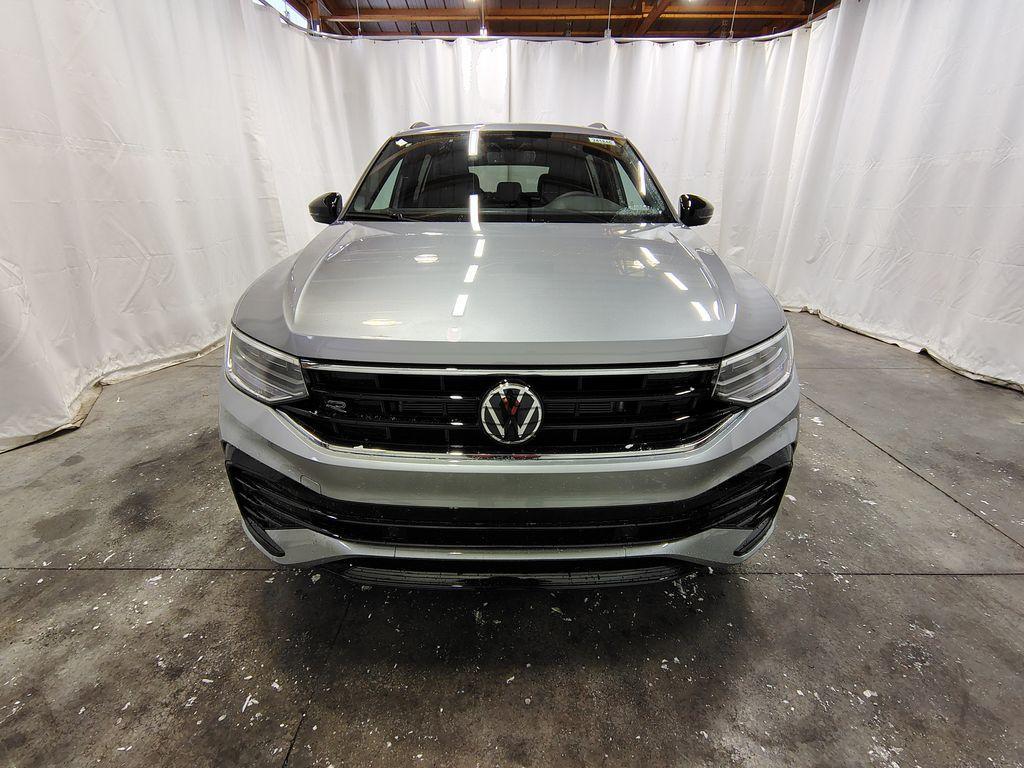 new 2024 Volkswagen Tiguan car, priced at $33,075