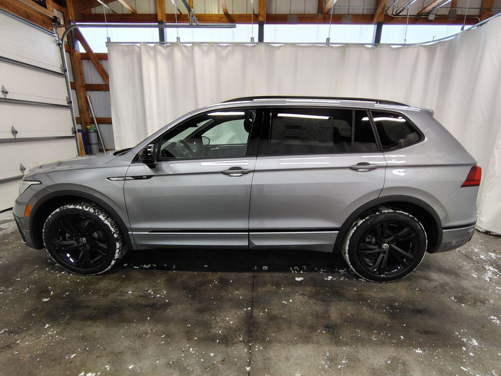 new 2024 Volkswagen Tiguan car, priced at $33,075