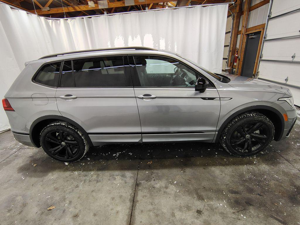 new 2024 Volkswagen Tiguan car, priced at $33,075