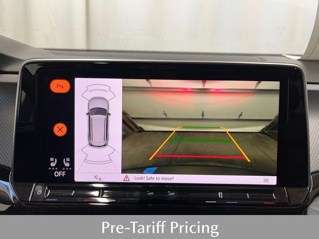 new 2025 Volkswagen Atlas car, priced at $45,013