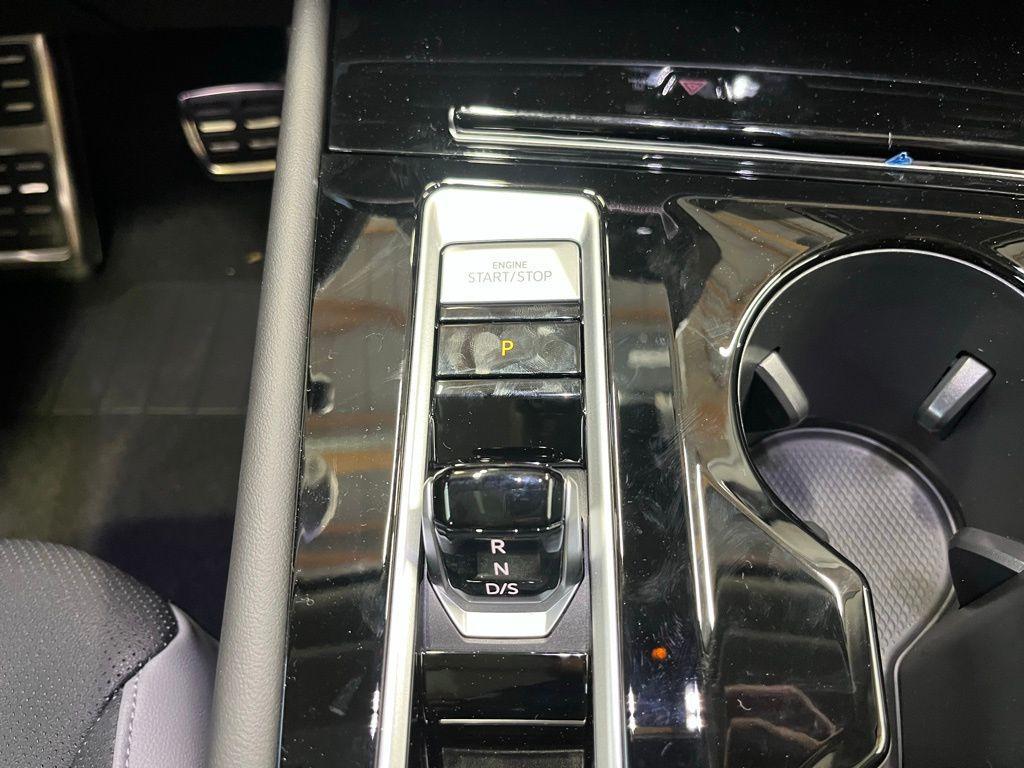 new 2025 Volkswagen Atlas car, priced at $43,513