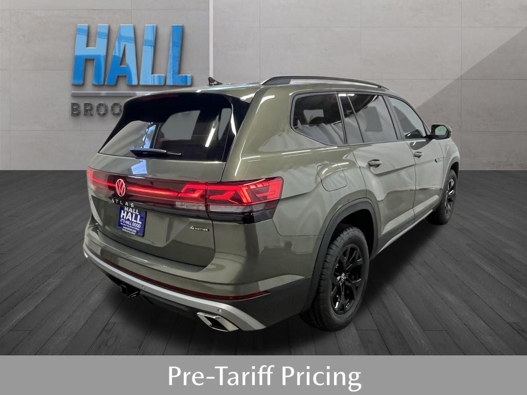 new 2025 Volkswagen Atlas car, priced at $45,013