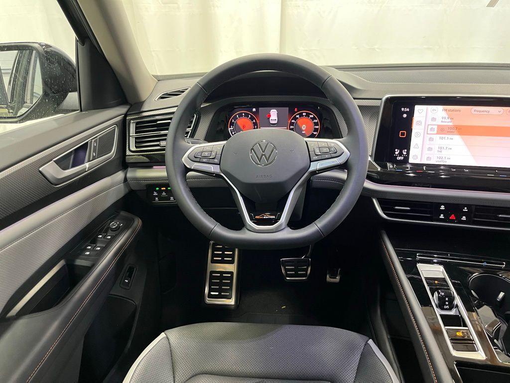 new 2025 Volkswagen Atlas car, priced at $43,513