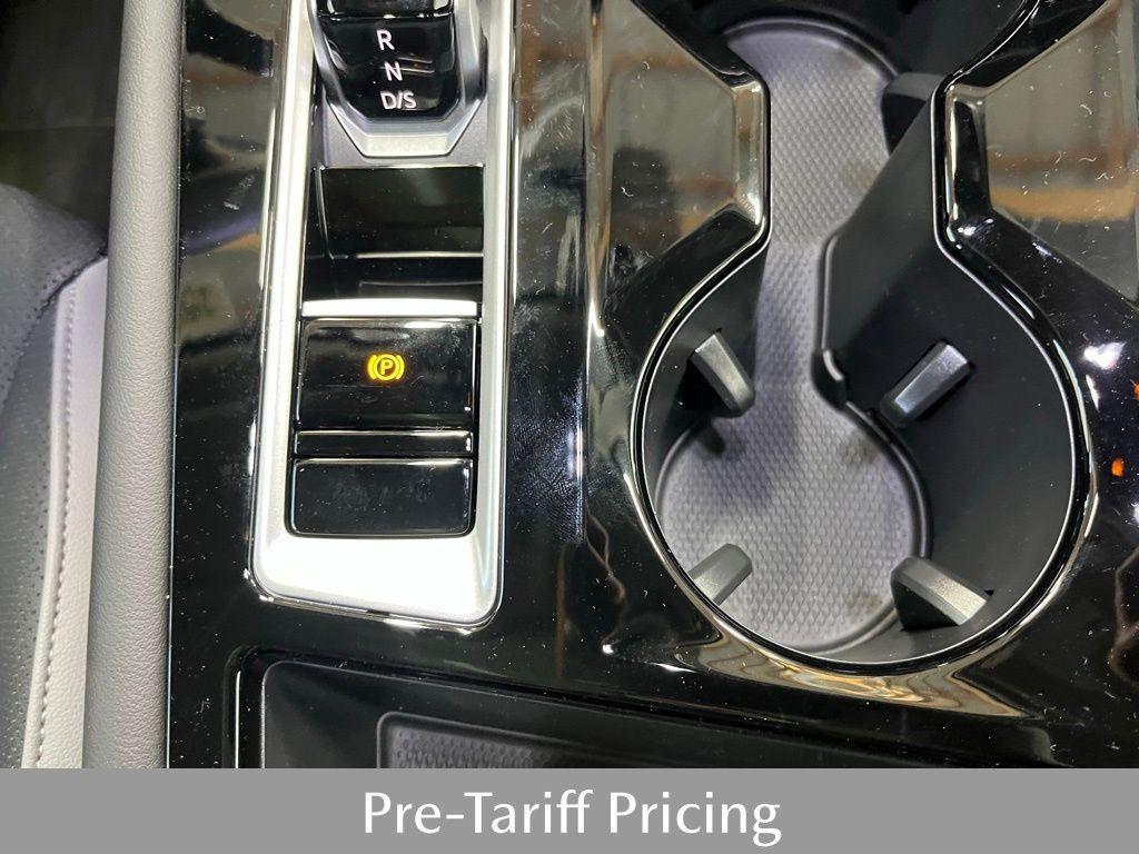 new 2025 Volkswagen Atlas car, priced at $45,013