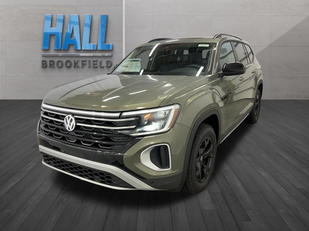 new 2025 Volkswagen Atlas car, priced at $43,513