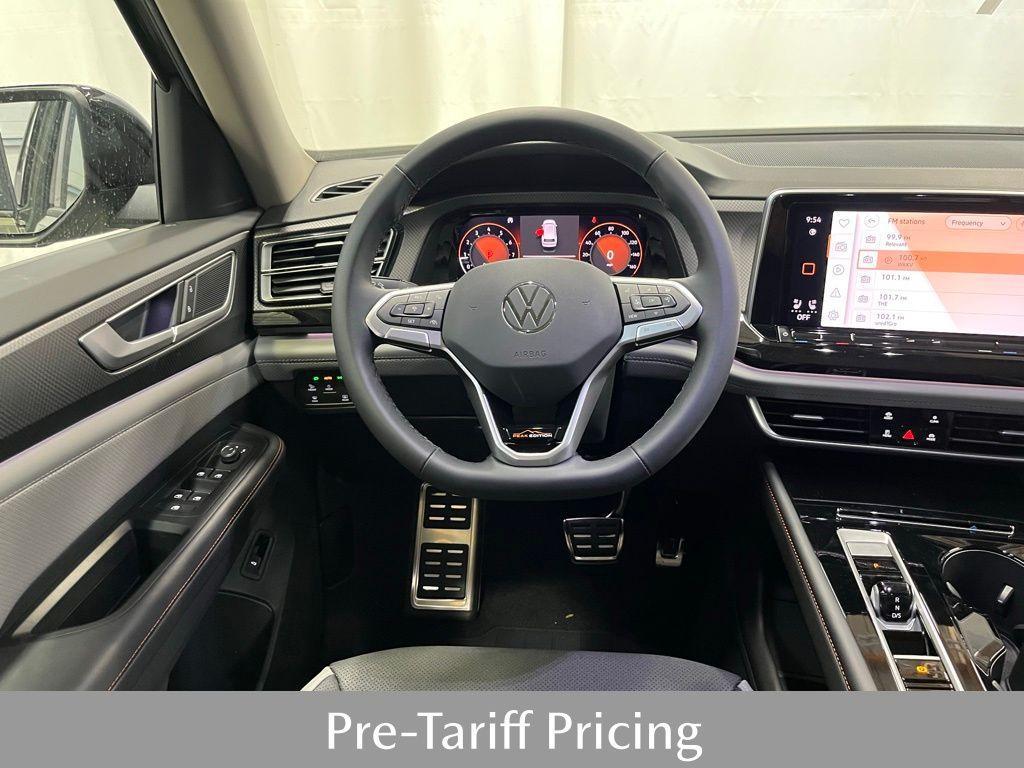 new 2025 Volkswagen Atlas car, priced at $45,013