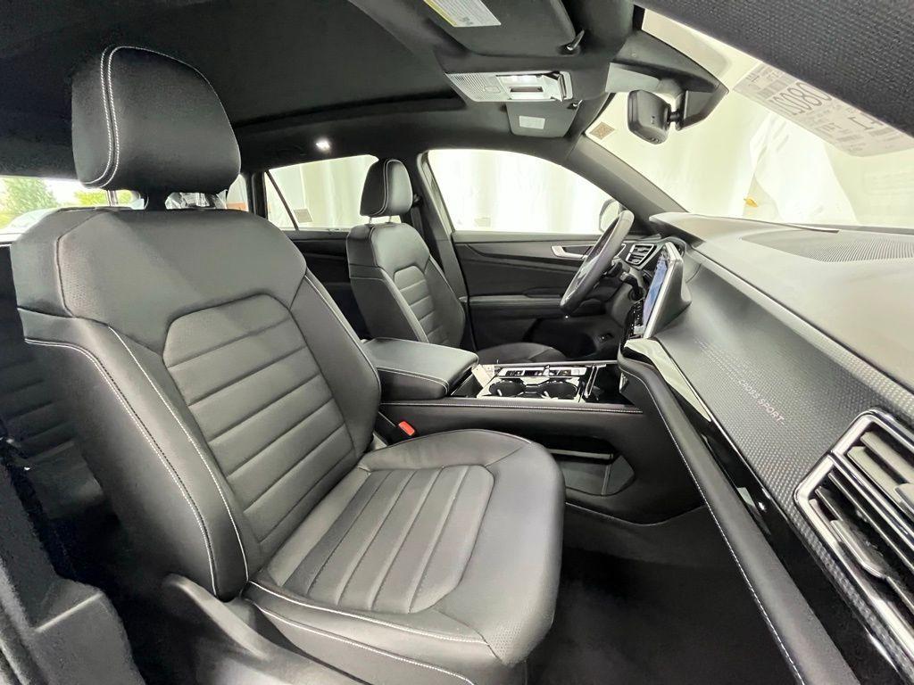 new 2026 Volkswagen Atlas Cross Sport car, priced at $48,416