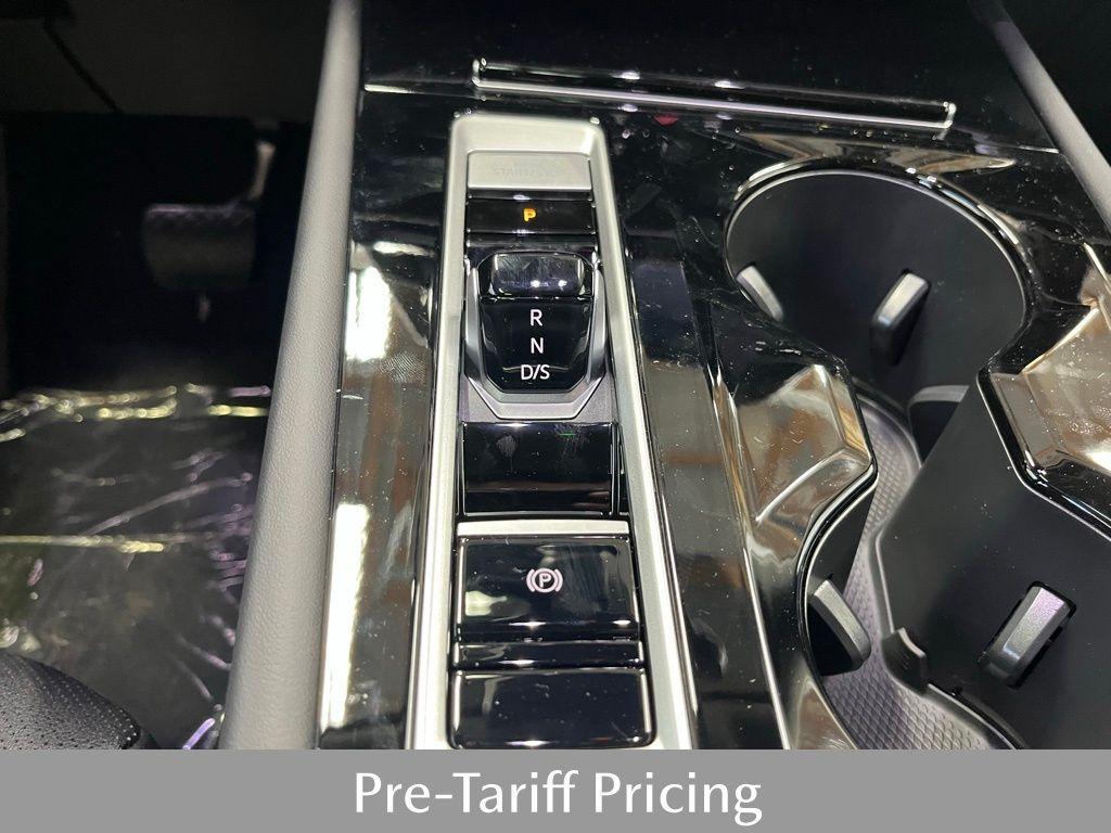 new 2025 Volkswagen Atlas car, priced at $44,353