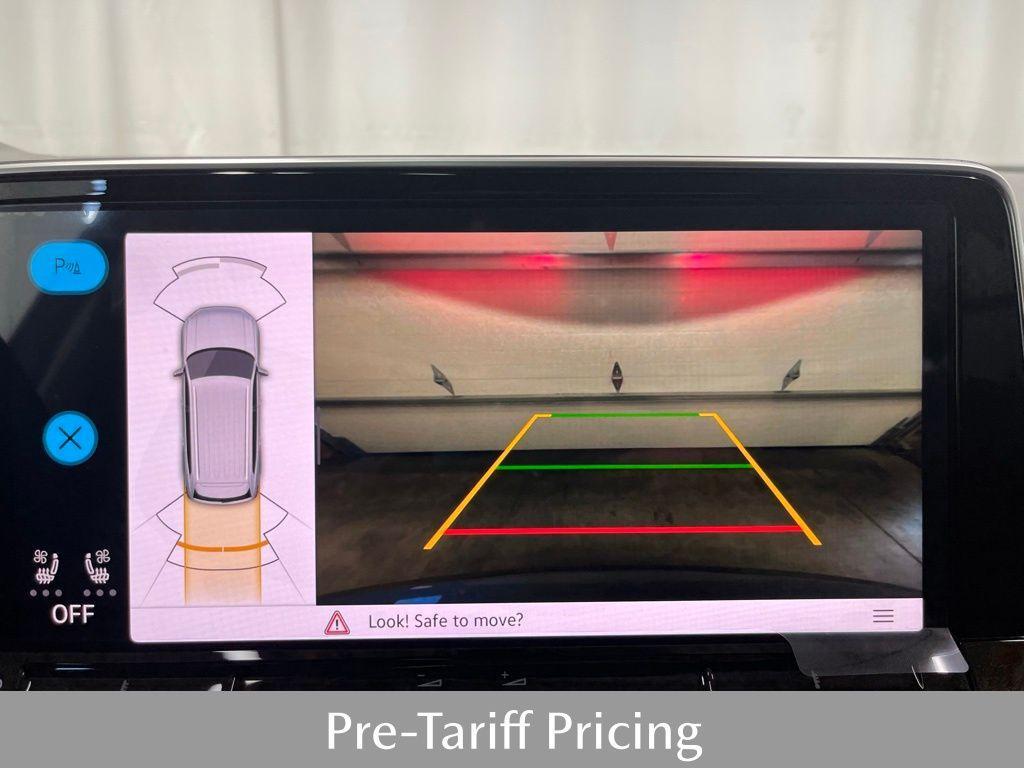 new 2025 Volkswagen Atlas car, priced at $44,353