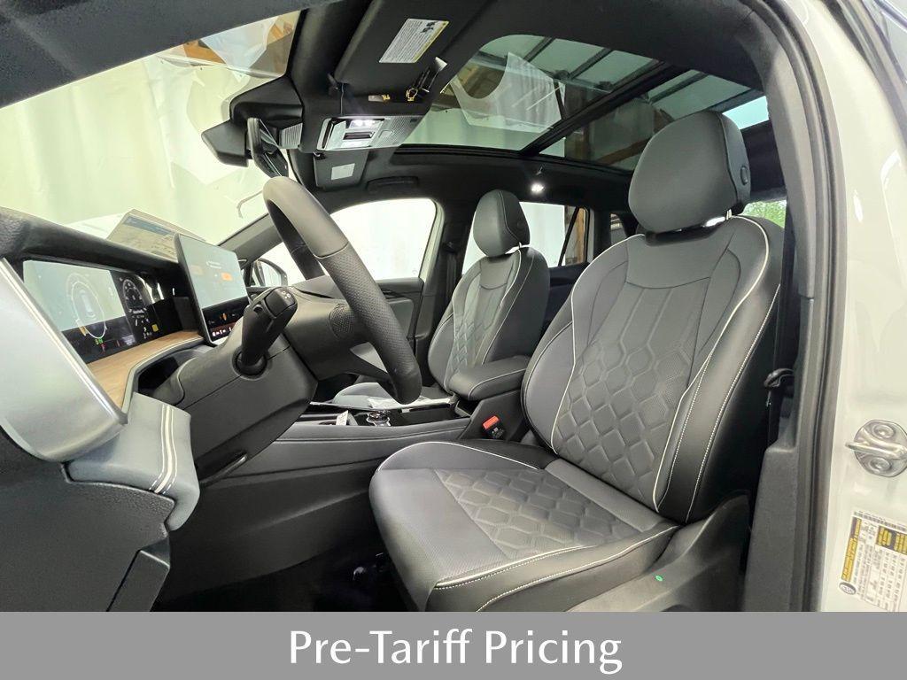 new 2025 Volkswagen Tiguan car, priced at $42,040