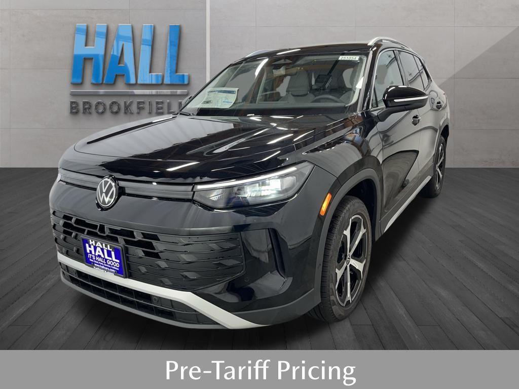 new 2025 Volkswagen Tiguan car, priced at $35,921