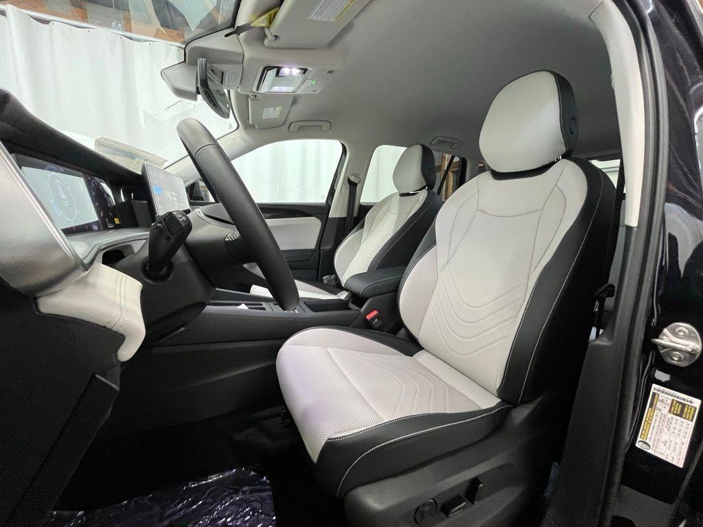 new 2025 Volkswagen Tiguan car, priced at $33,957