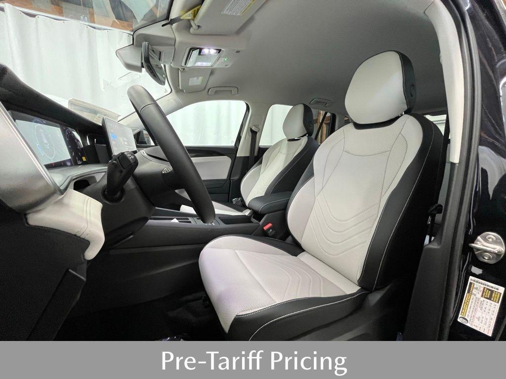 new 2025 Volkswagen Tiguan car, priced at $35,921