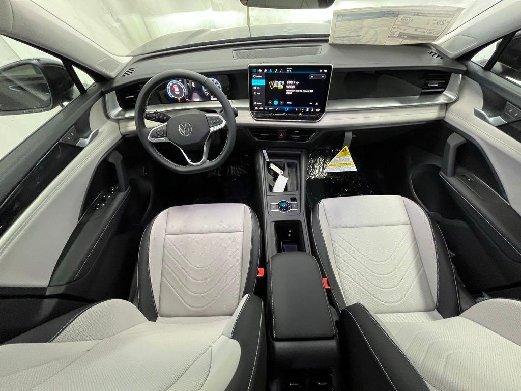 new 2025 Volkswagen Tiguan car, priced at $33,957