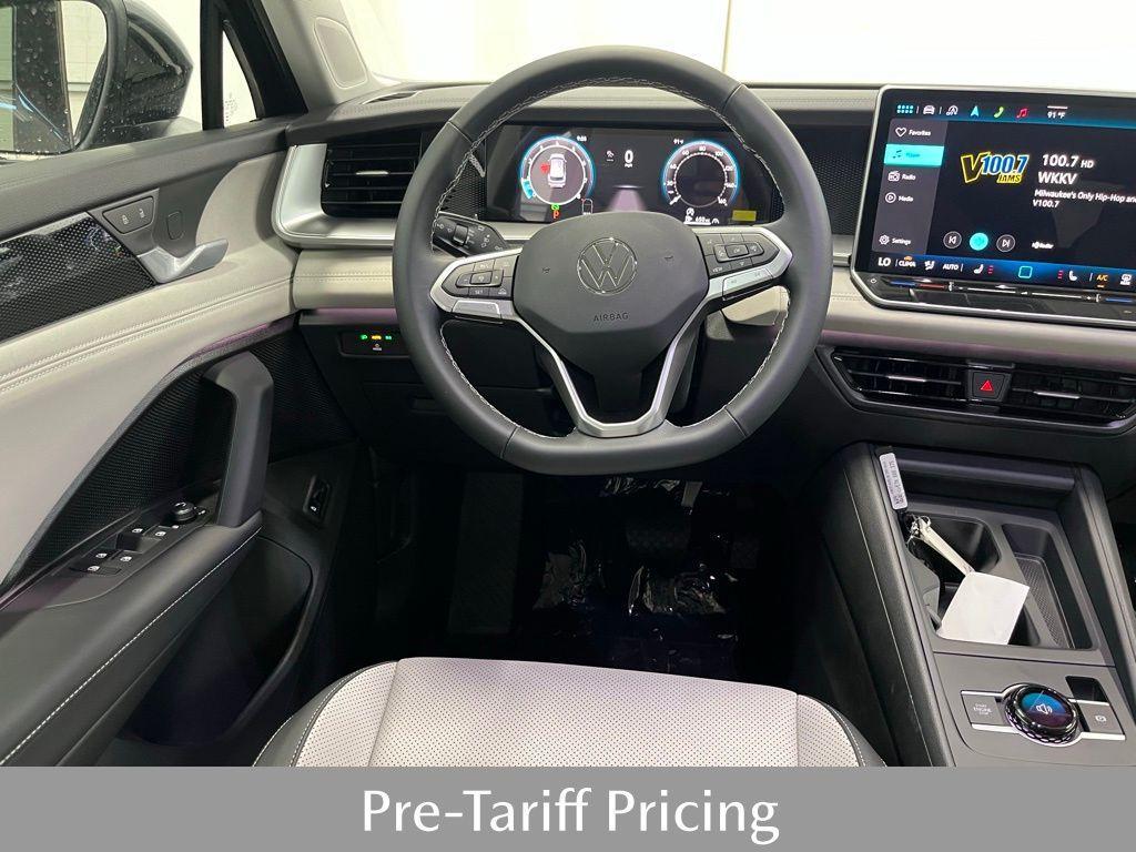new 2025 Volkswagen Tiguan car, priced at $35,921