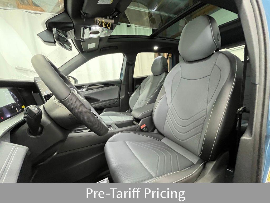 new 2025 Volkswagen Tiguan car, priced at $39,536
