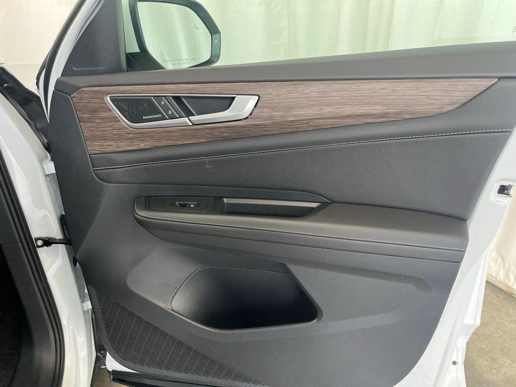 new 2025 Volkswagen Atlas car, priced at $50,309