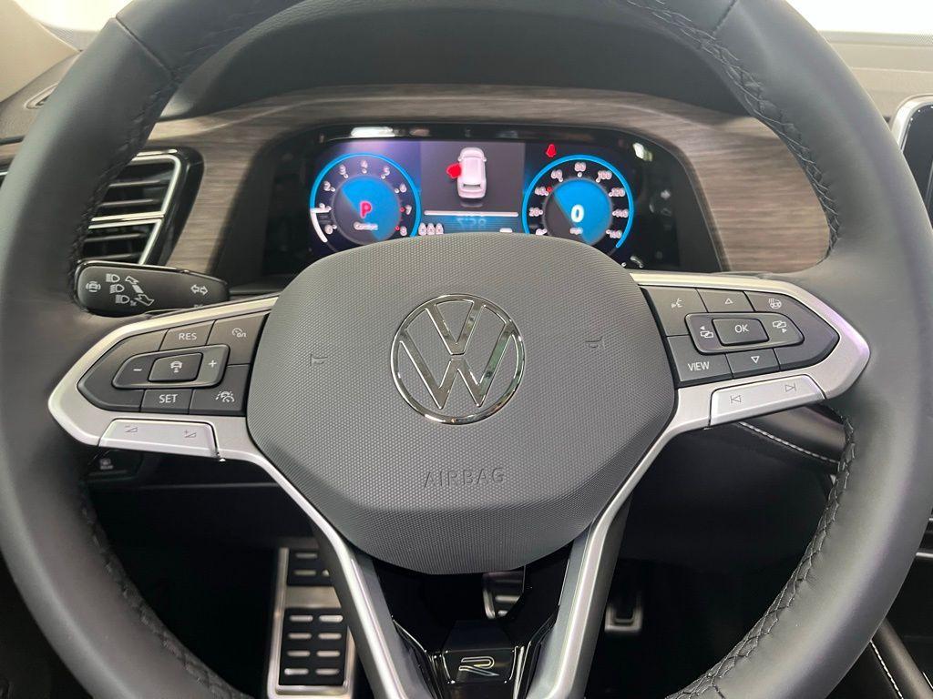 new 2025 Volkswagen Atlas car, priced at $50,309
