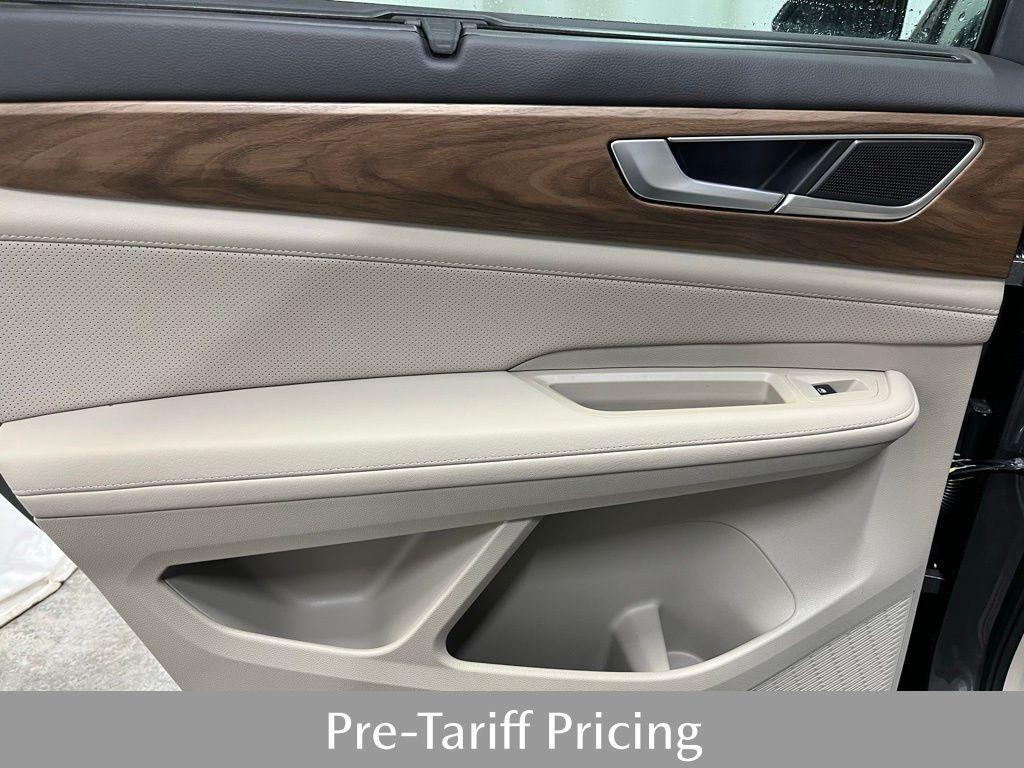 new 2025 Volkswagen Atlas car, priced at $42,809