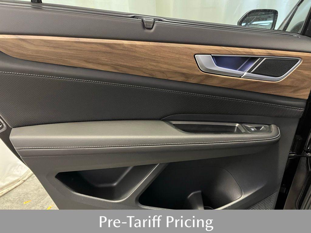 new 2025 Volkswagen Atlas car, priced at $43,841
