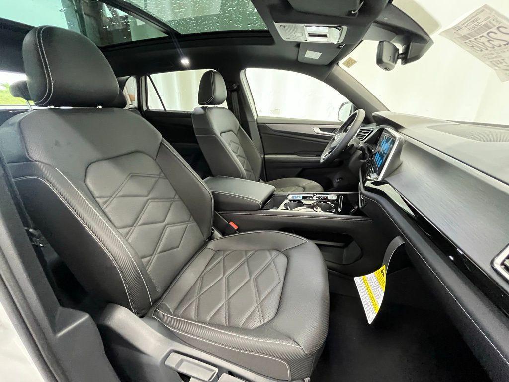 new 2025 Volkswagen Atlas Cross Sport car, priced at $43,359