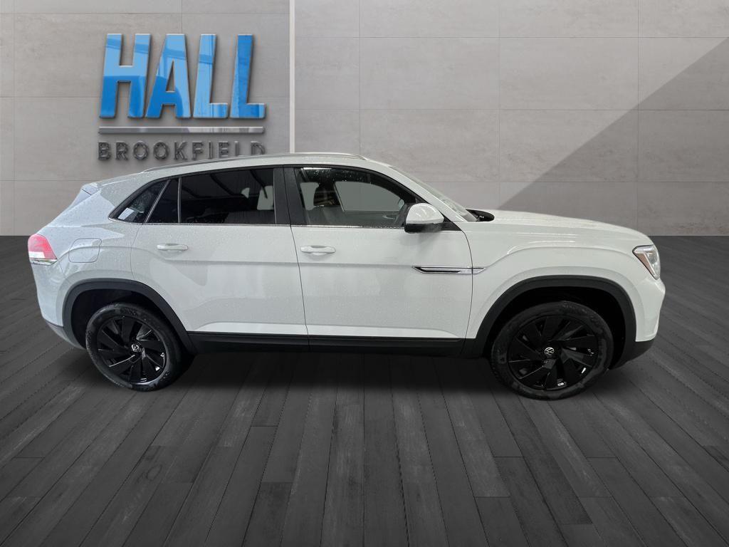 new 2025 Volkswagen Atlas Cross Sport car, priced at $43,359