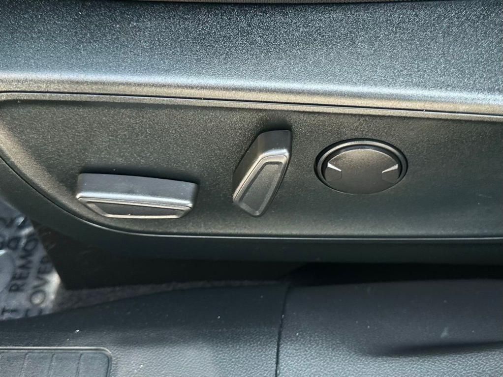 used 2022 Ford Escape car, priced at $19,995