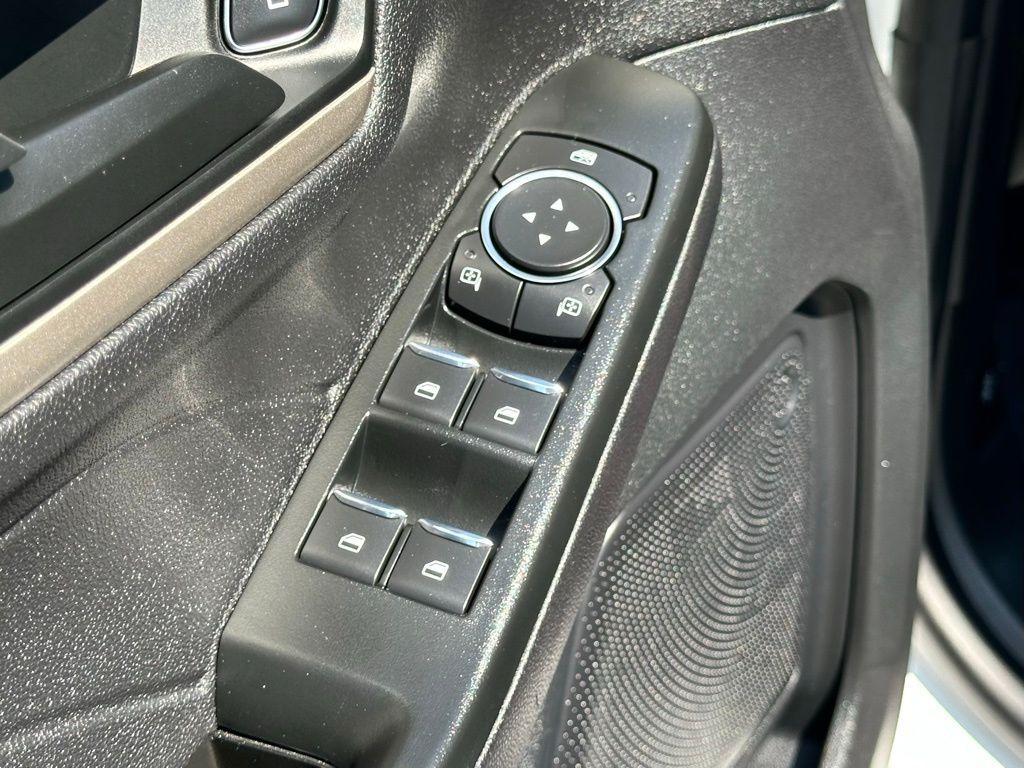 used 2022 Ford Escape car, priced at $19,995