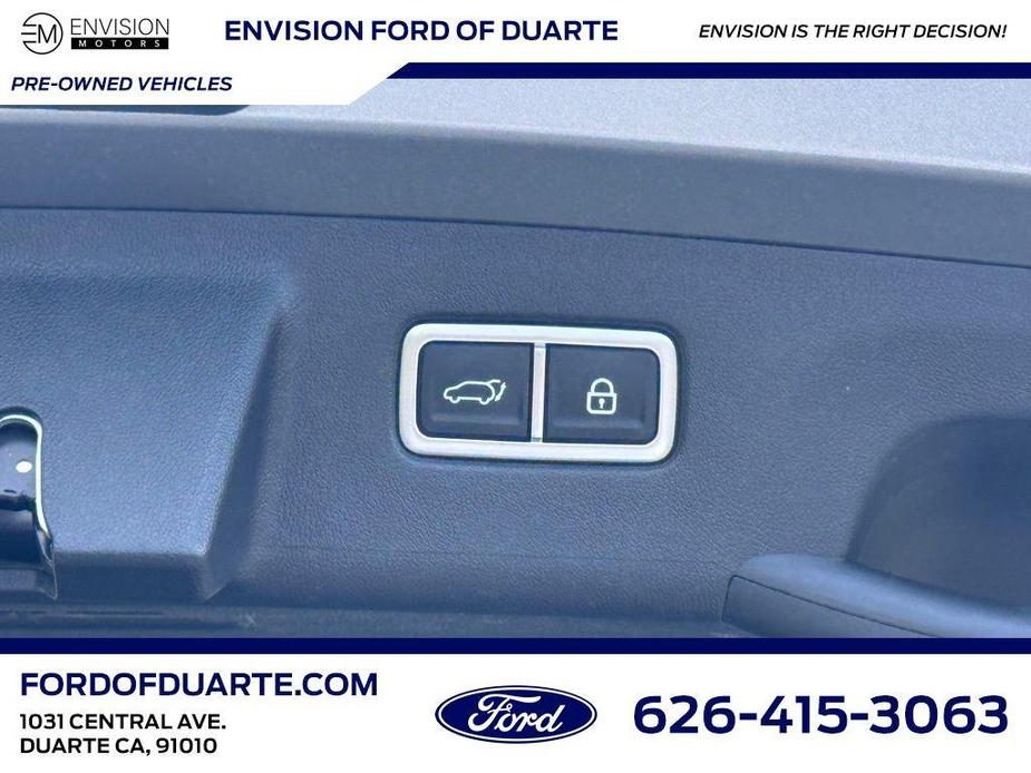 used 2023 Kia Sorento Hybrid car, priced at $34,995